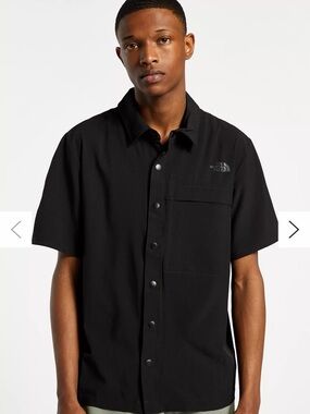 The North Face Black Short-Sleeve Casual Button-Down Shirt